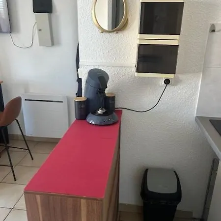 Loggia Mas De La Pinede Parking